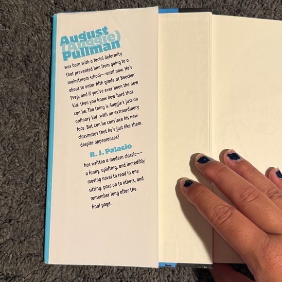 Wonder by R.J. Palacio Book - Picture 6 of 8